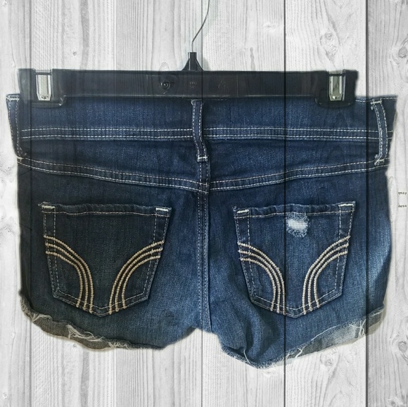Hollister Distressed cut off jean shorts - Picture 2 of 4